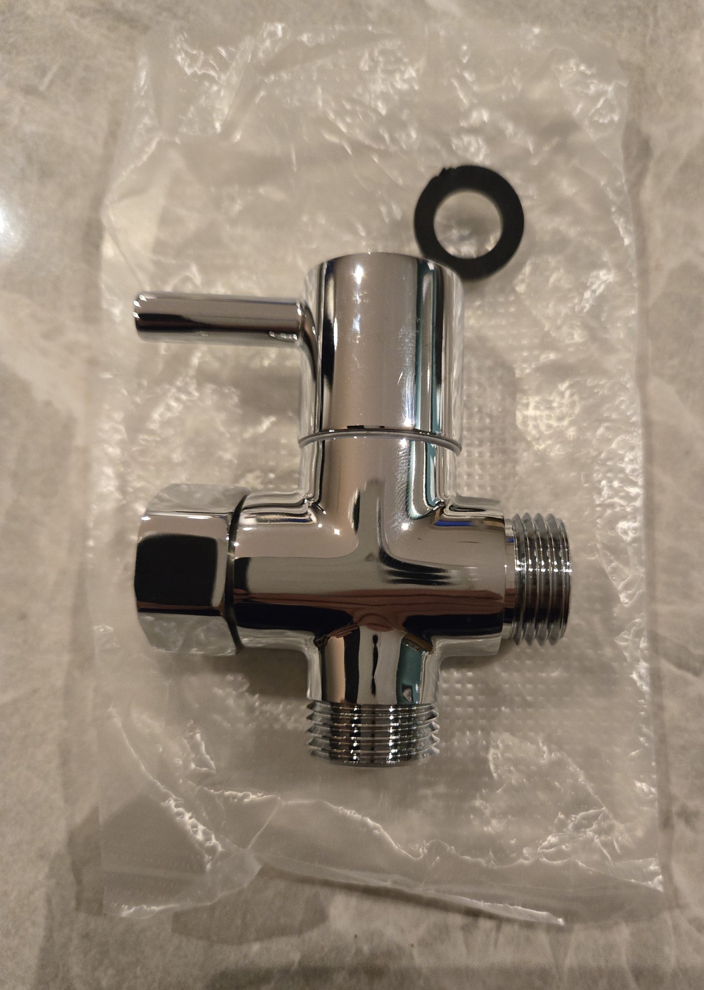 Metal T-valve connector for bidet sprayer with shutoff control – included in kit